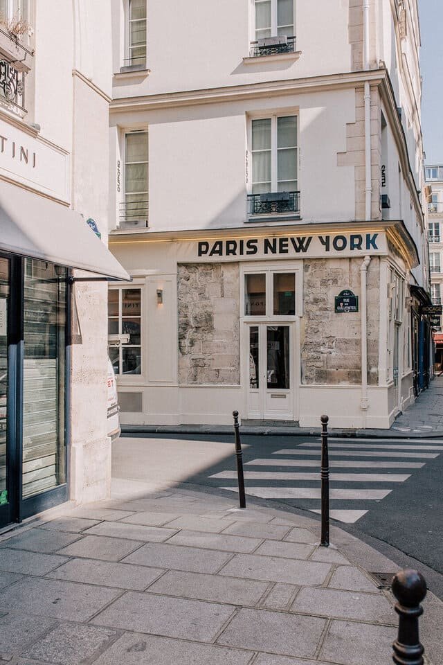 PNY Marais, New York in the heart of Paris  PNY marais extérieur @https://www.pnyburger.com/pny-burger-